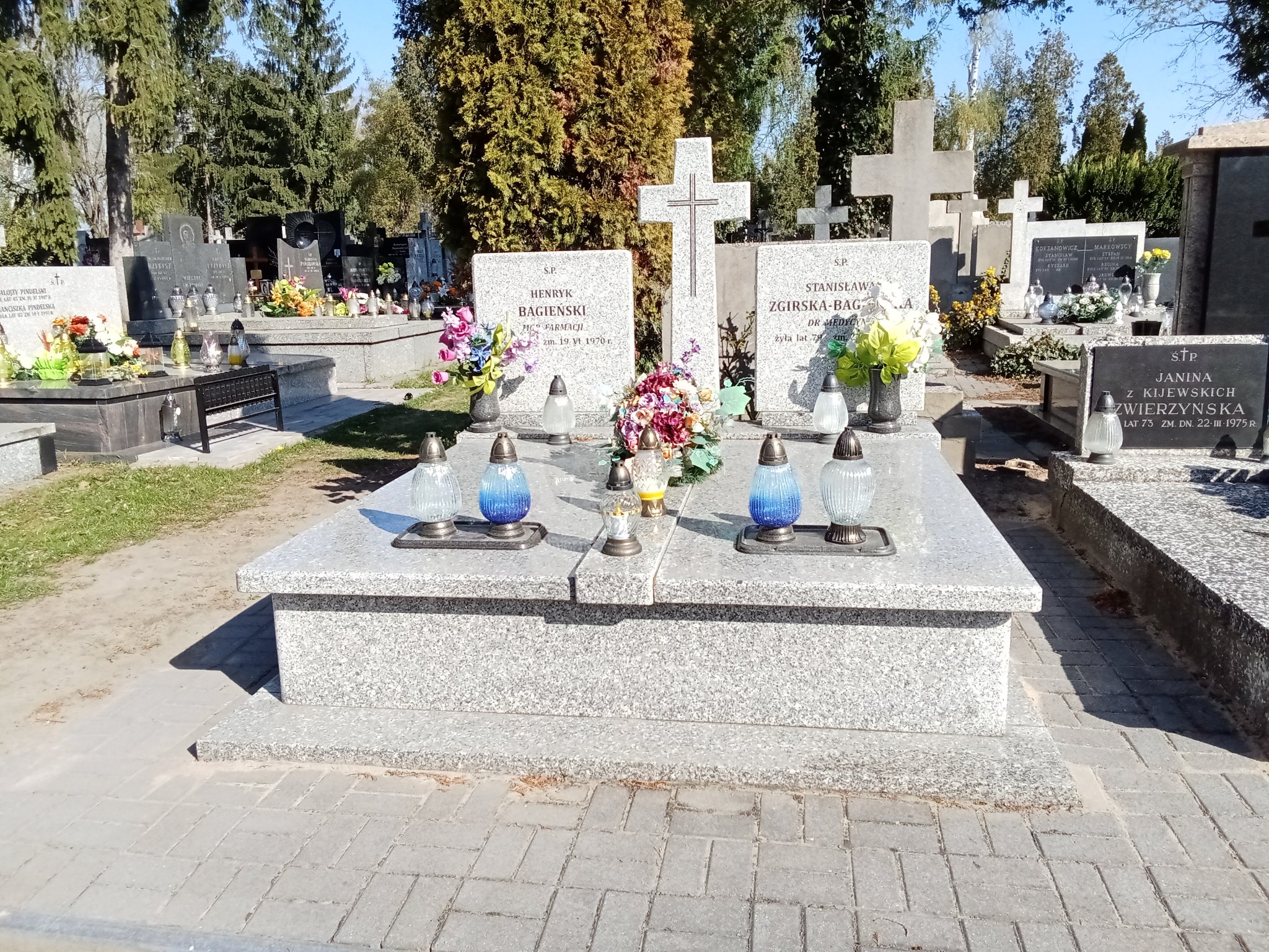 Grób Henryk Bagieński