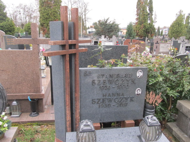 Hanna Szewczyk 1930 Piaseczno - Grobonet - Wyszukiwarka osób pochowanych