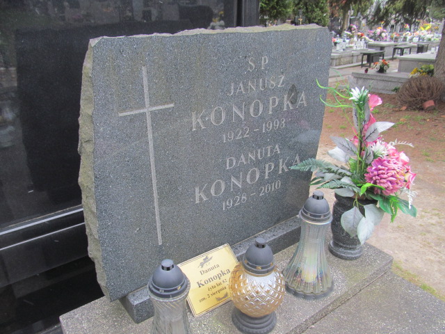 Danuta Konopka 1928 Piaseczno - Grobonet - Wyszukiwarka osób pochowanych