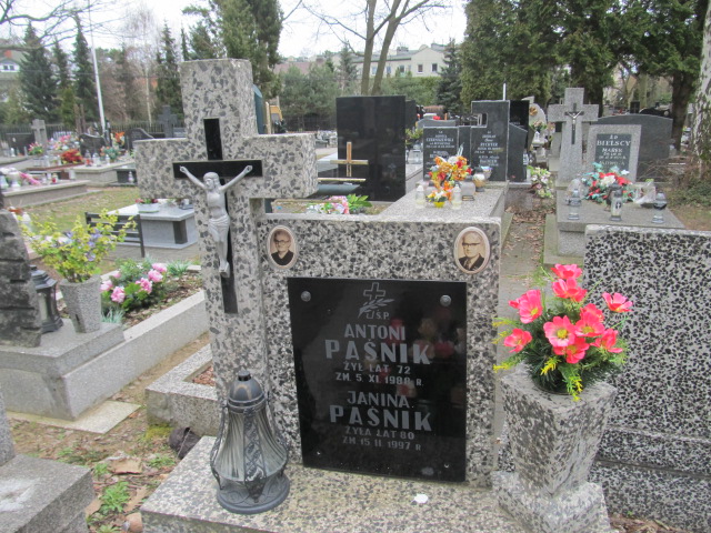 Miron Paśnik 1949 Piaseczno - Grobonet - Wyszukiwarka osób pochowanych