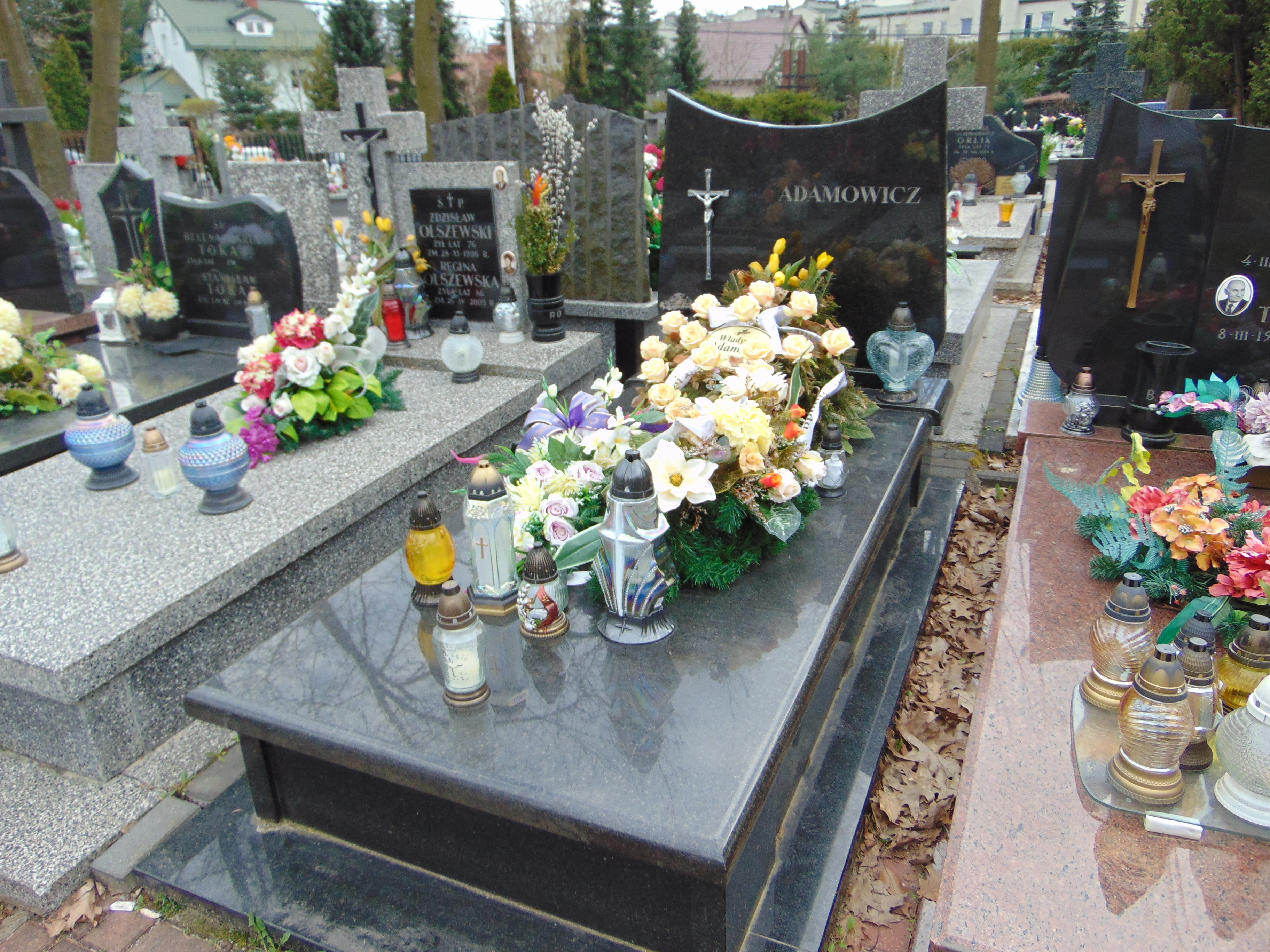 Grób Władysław Adamowicz