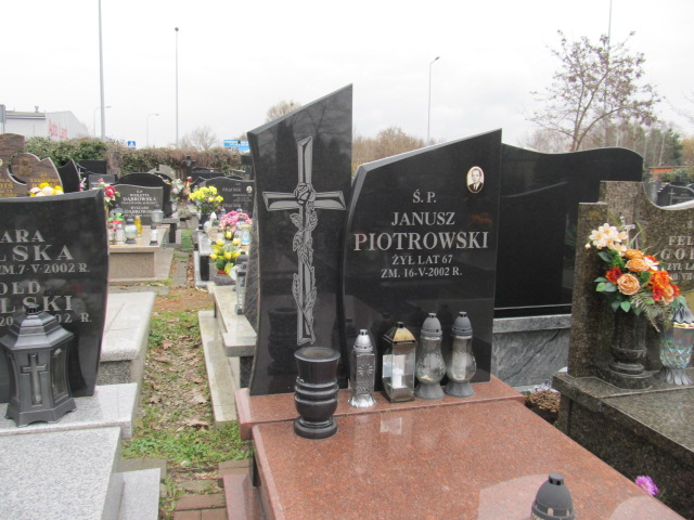Janusz Piotrowski 1934 Piaseczno - Grobonet - Wyszukiwarka osób pochowanych